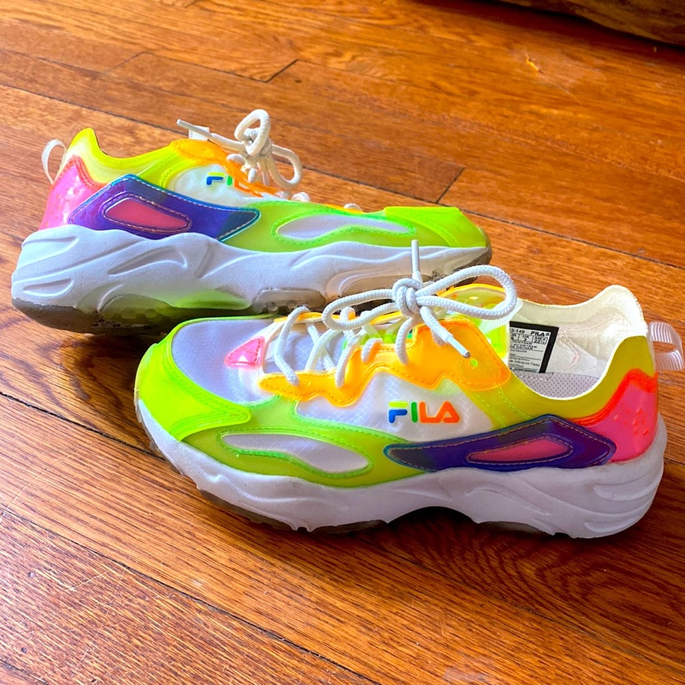 FILA Tennis shoes